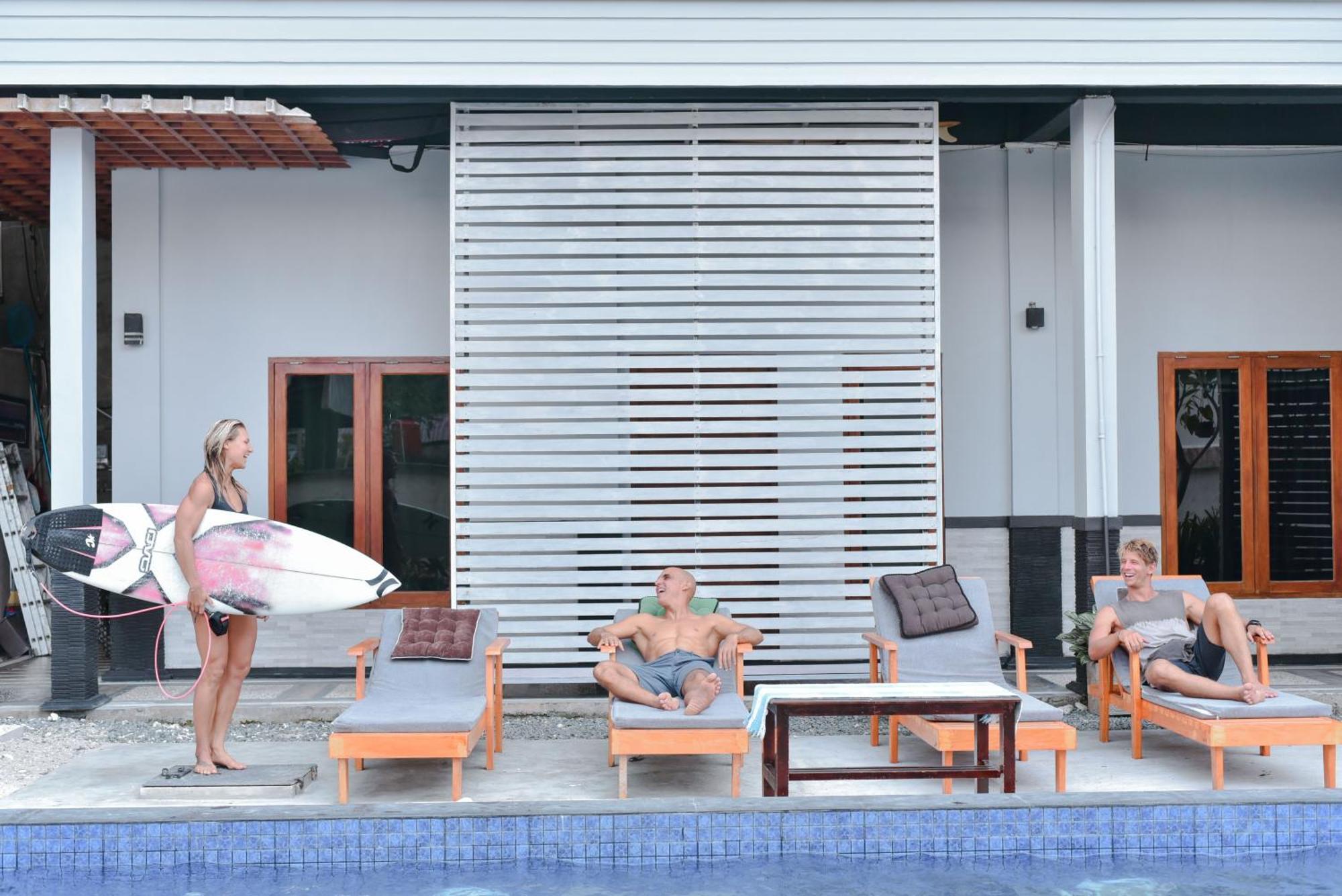 Oseda Nias Surf House Hotel Hilibotodane Exterior photo
