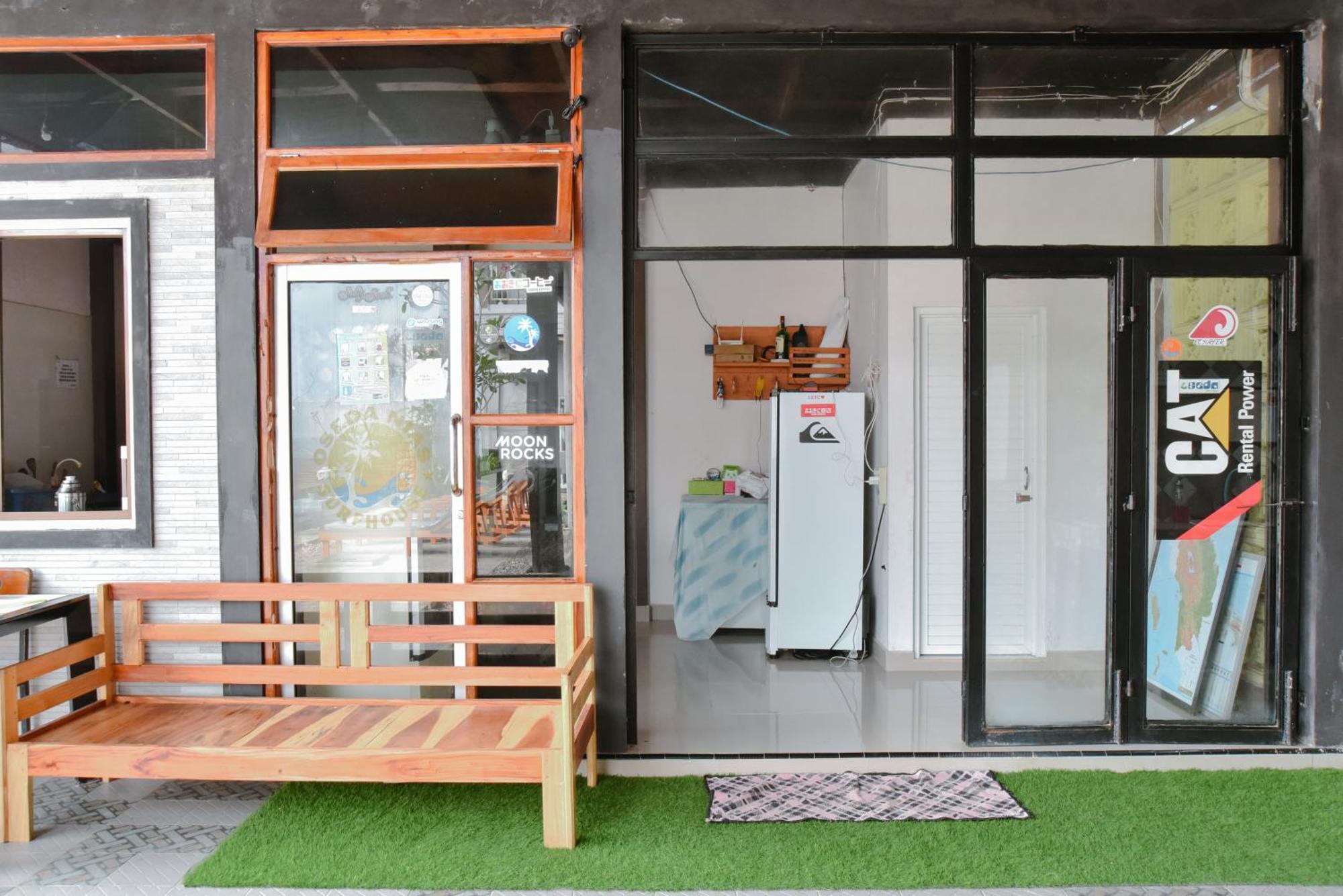 Oseda Nias Surf House Hotel Hilibotodane Exterior photo