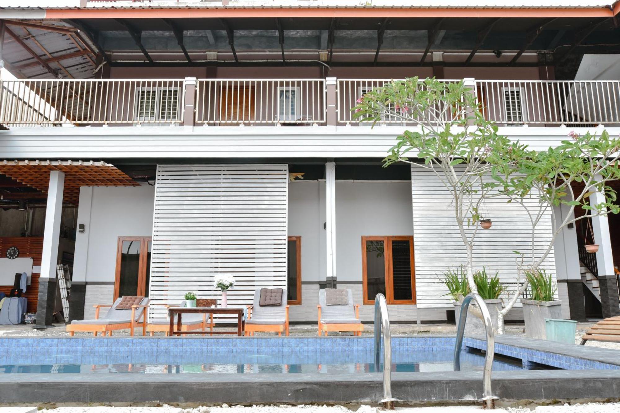 Oseda Nias Surf House Hotel Hilibotodane Exterior photo