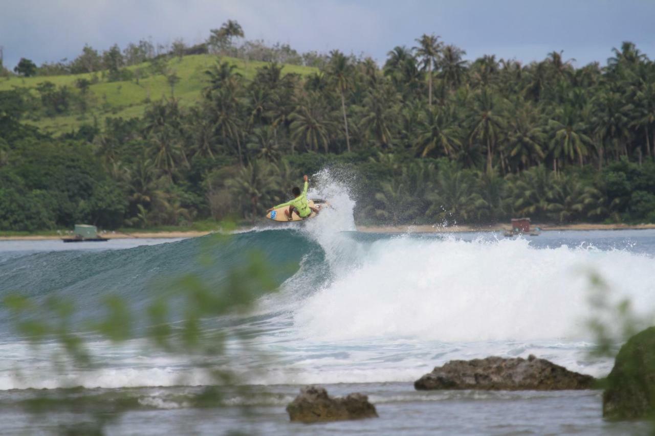 Oseda Nias Surf House Hotel Hilibotodane Exterior photo